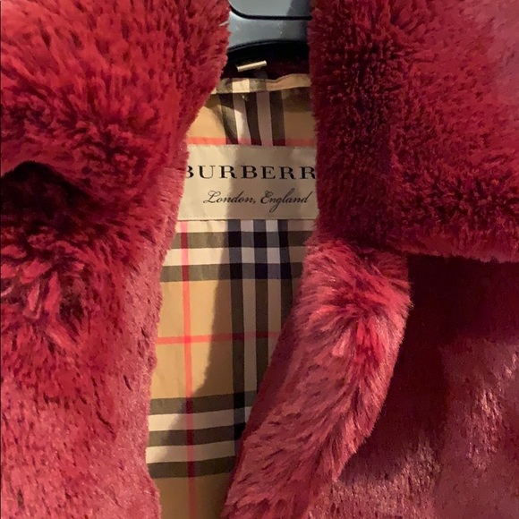 BURBERRY •HOST PICK•// SOLD - Picture 6 of 9
